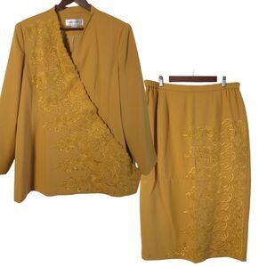 Donna Vinci Gold Embroidered Church Skirt Suit Set Size 18 Plus Womens